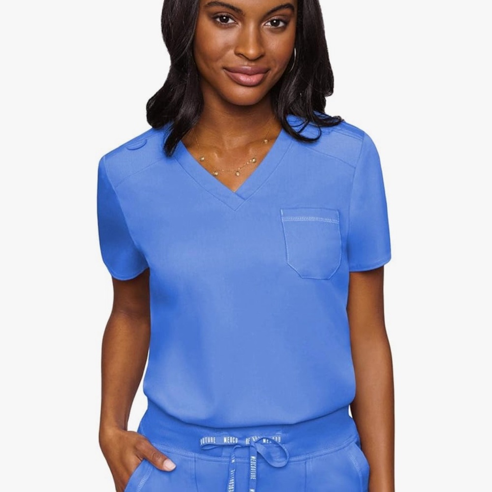 Med Couture Touch Women’s Scrub Top, Size Medium